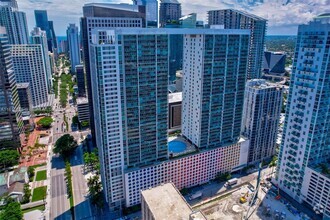 Building Photo - 500 Brickell Ave