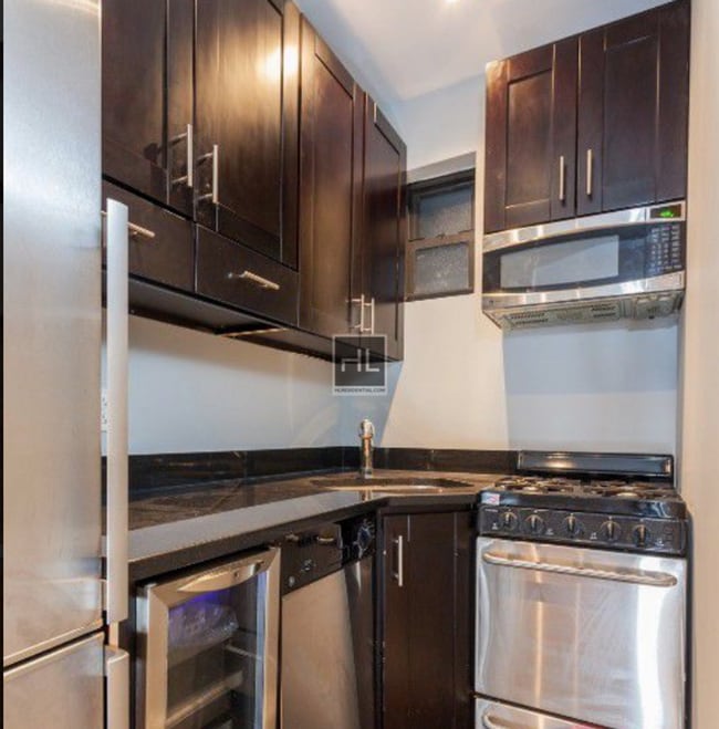 Foto del edificio - BEDFORD ST.