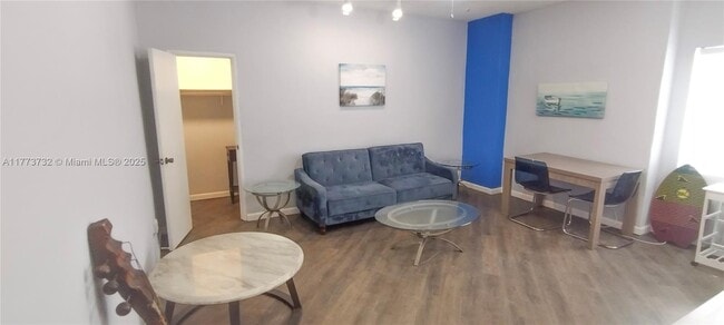 Foto del edificio - 215 30th St