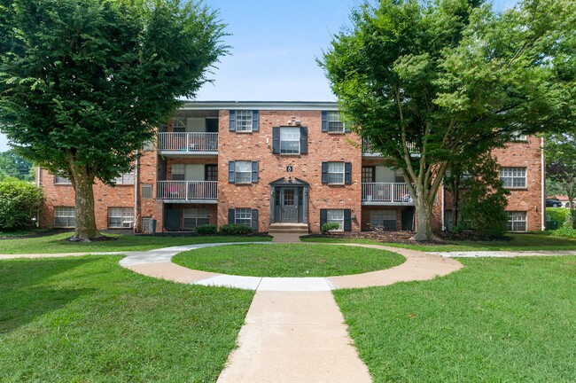 Building Photo - Pebble Hill Apartments