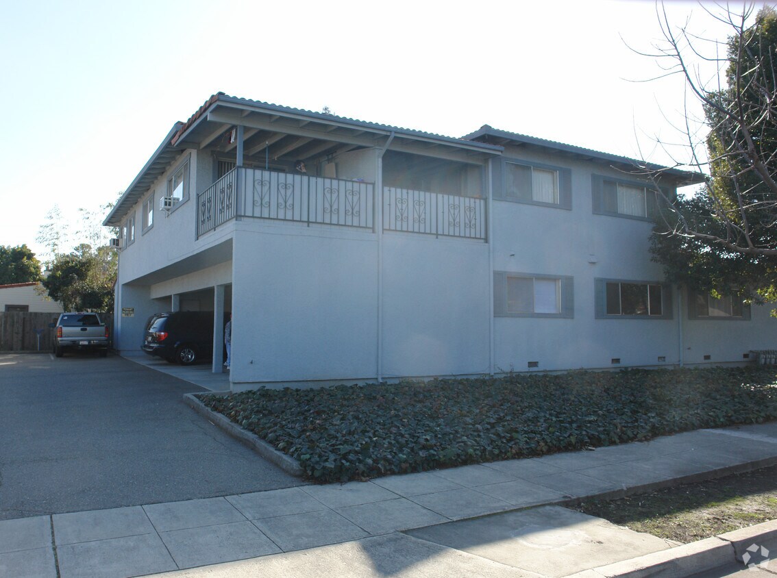 Building Photo - 1391 Lincoln St