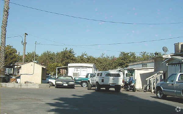 Foto principal - 15040 E State Highway 120