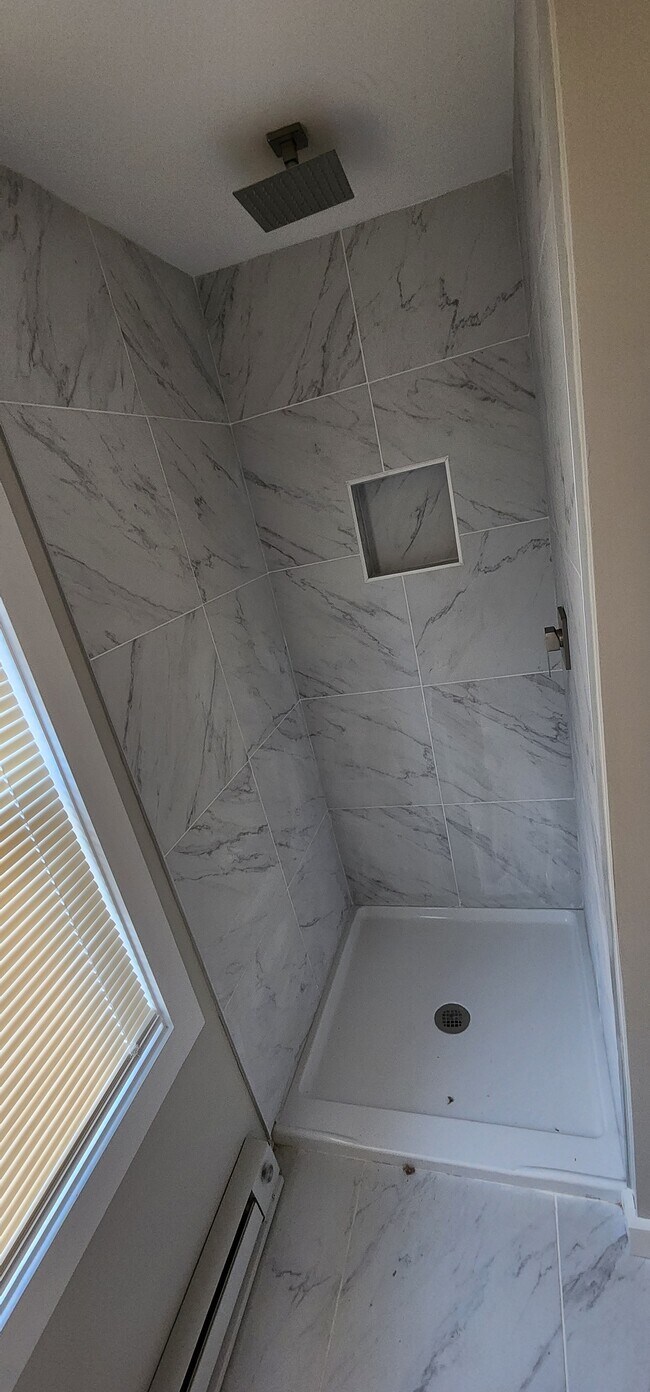 527 Ten Rod Rd Unit B, North Kingstown, RI 02852 527 Ten Rod Rd North