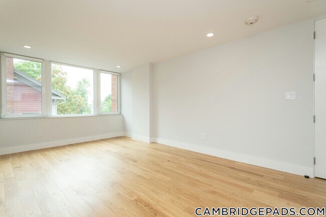 Foto del edificio - 334 Harvard St