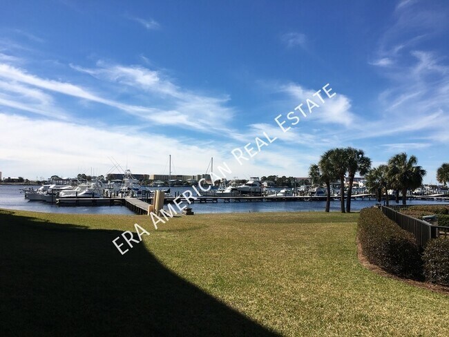 Foto del edificio - Waterfront Studio Condo!