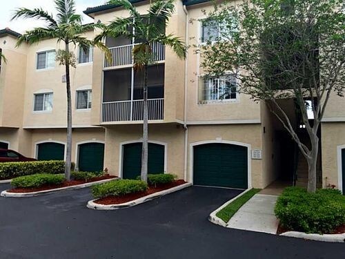 Foto principal - 7410 NW 4th St