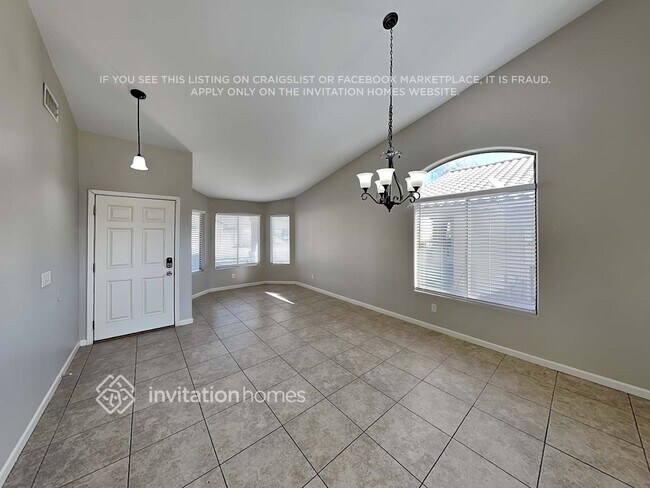 Foto del edificio - 12319 W Medlock Dr