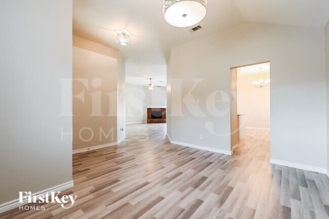 Foto del edificio - 1731 Reynolds St