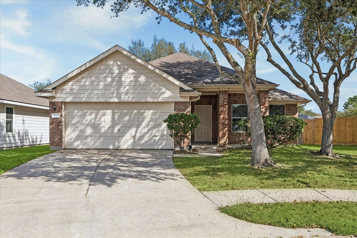 Primary Photo - 448 Sandstone Creek Ln