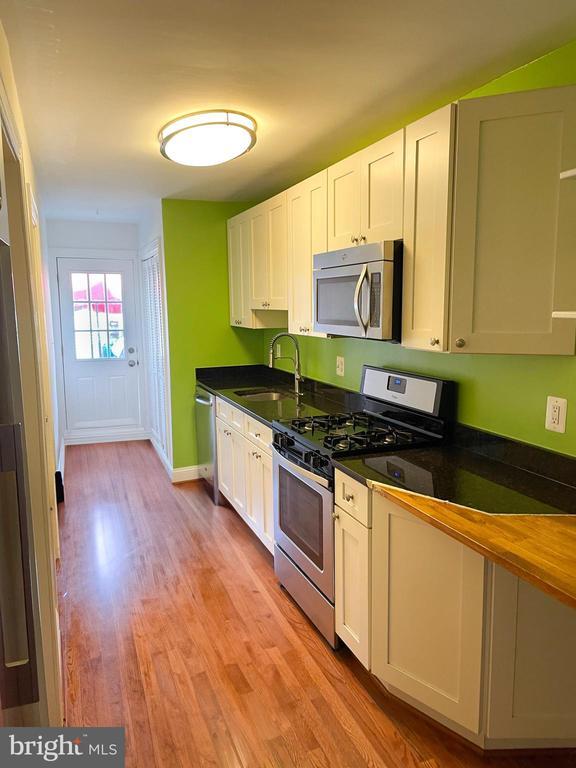 Foto del edificio - 1738 Gales St NE