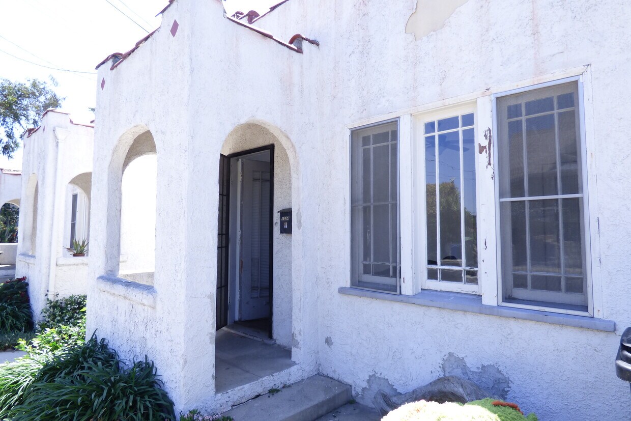 Primary Photo - 1526 1/2 Council St
