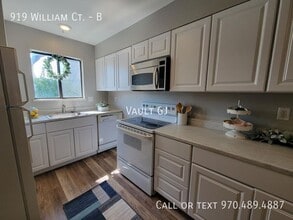 Building Photo - 919 William Ct