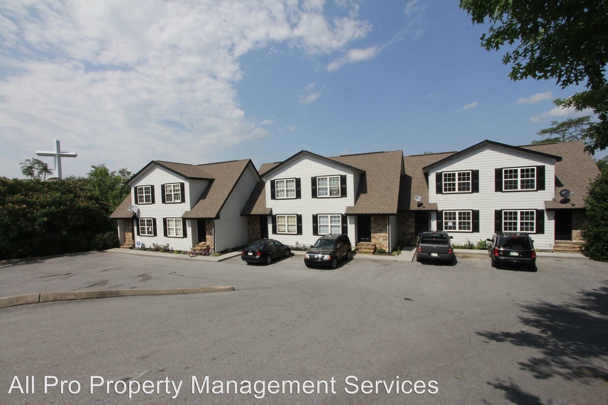 Primary Photo - 2661 Valley Heights Dr