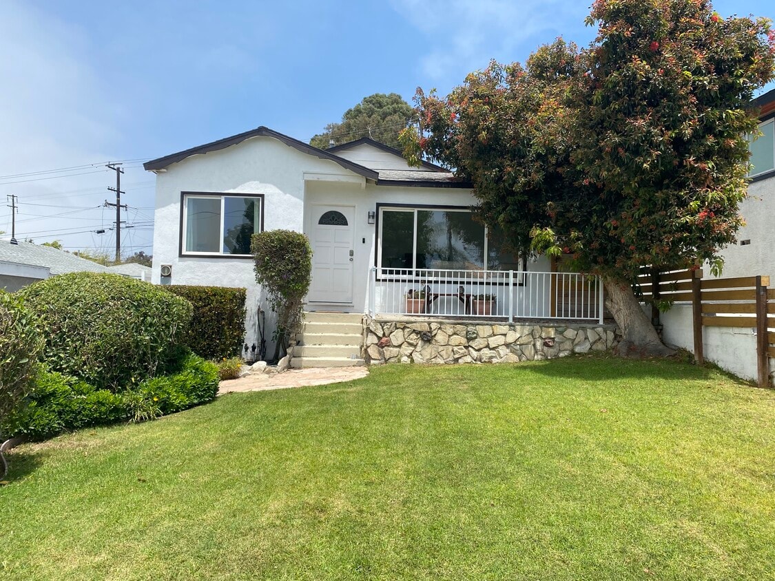 Primary Photo - 1031 Avenue A