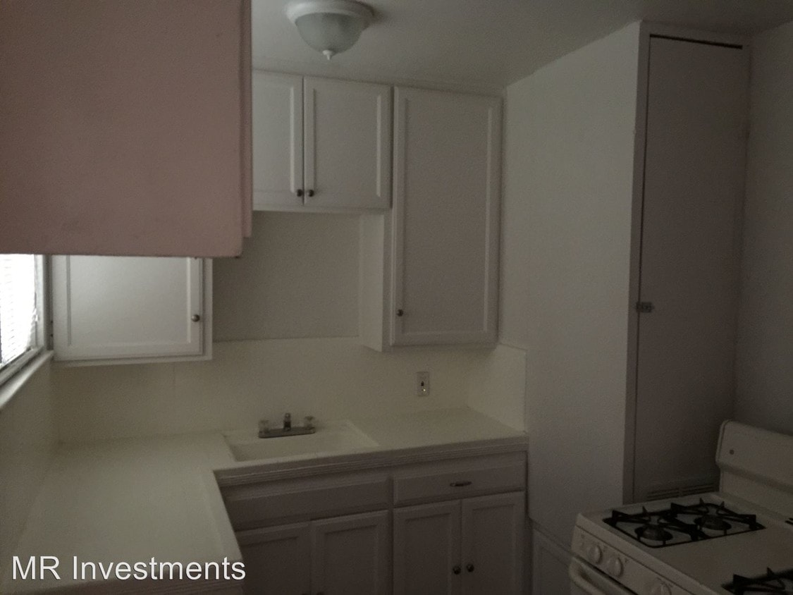 Primary Photo - 1398 N Sierra Way