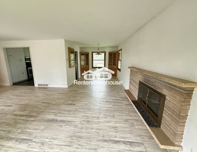 Foto del edificio - 3815 W 60th St
