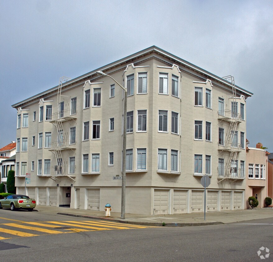 Building Photo - 2000 Beach St
