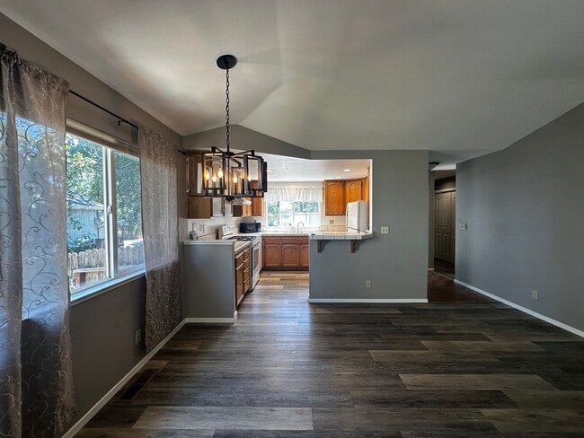 Building Photo - Single Family in Morgan Ranch