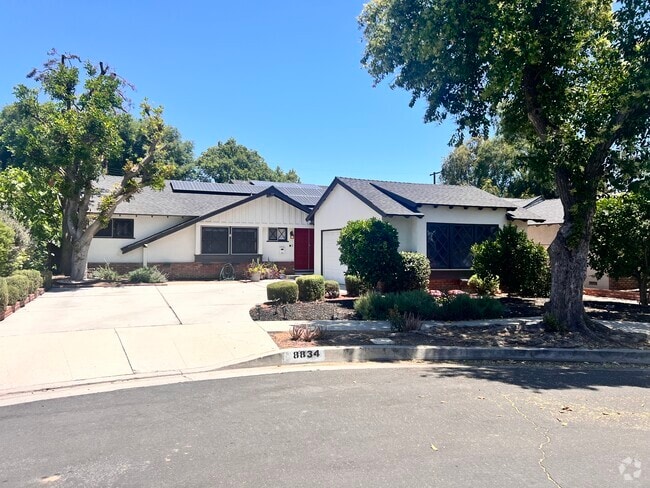 Building Photo - 8834 Collett Ave