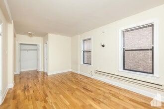 Building Photo - 1347 N Dearborn St