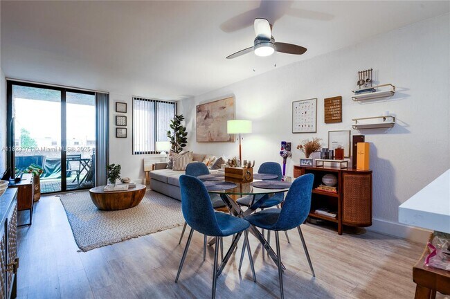 Foto del edificio - 10400 SW 108th Ave