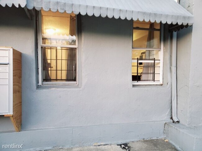 Building Photo - 1 br, 1 bath Apartment - 67 Jersey Street