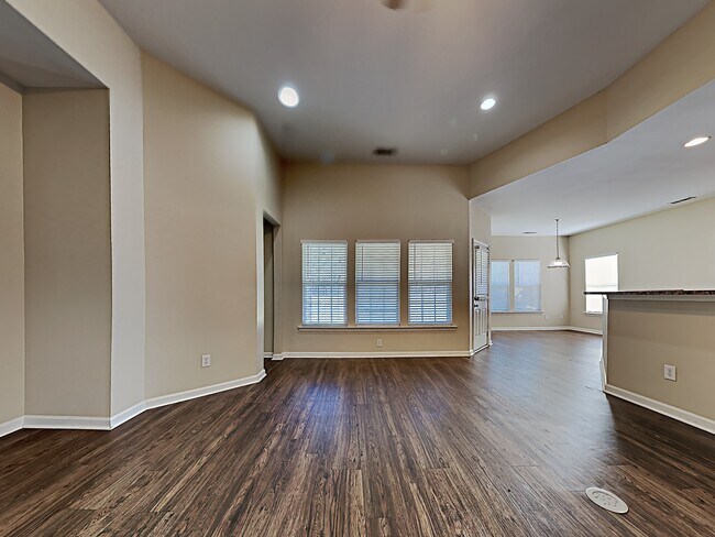 Building Photo - 114 Mayfield Drive