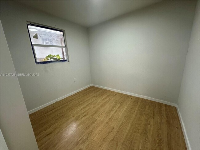 Foto del edificio - 1429 SW 3rd St