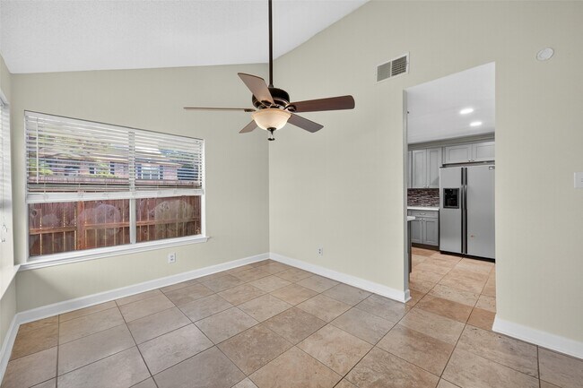 Foto del edificio - 22151 Birch Valley Dr