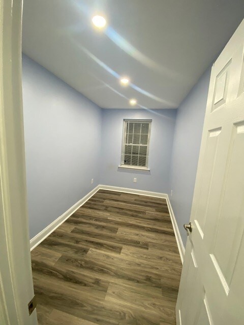 Foto del edificio - 118 S Spring Garden St