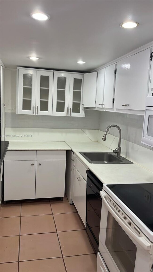 Foto del edificio - 4430 NW 79th Ave