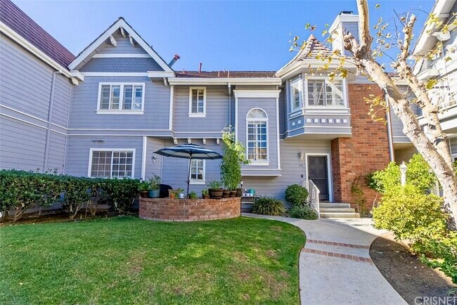Foto del edificio - 18135 Burbank Blvd