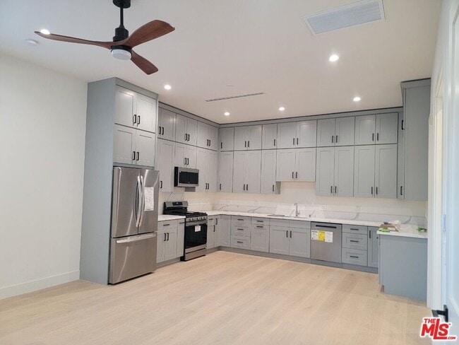 Foto del edificio - 1430 N Brighton St