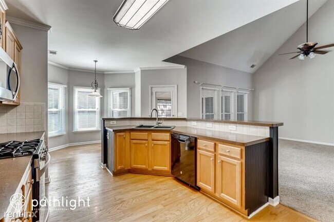 Foto del edificio - 4 br, 2.5 bath House - 308 Maple Grove Ct