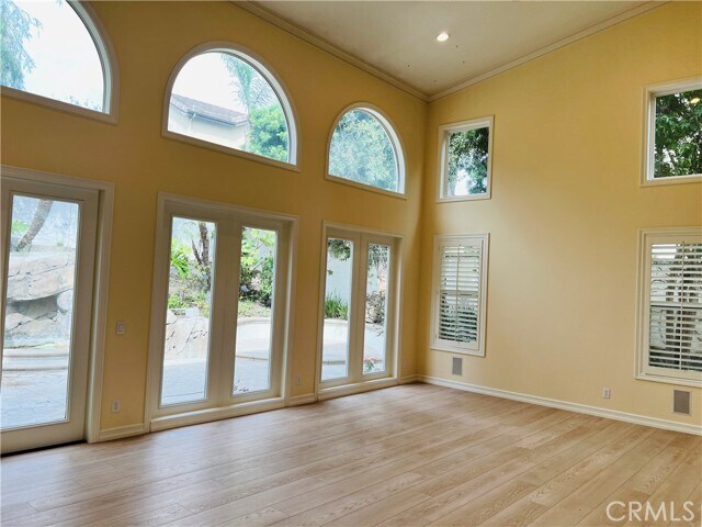 Building Photo - 110 Via Reseda