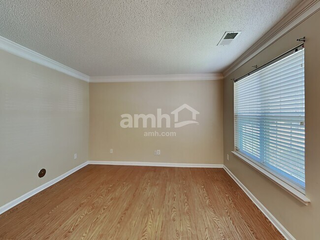 Building Photo - 5735 Versage Drive