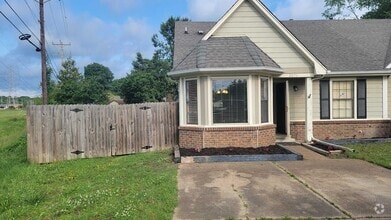 Building Photo - 2271 Hometown Dr