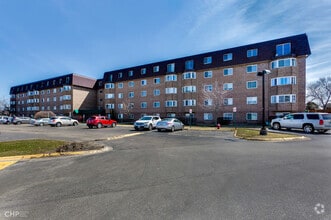 Building Photo - 300 S Roselle Rd