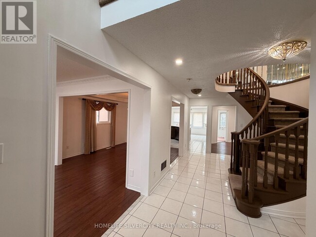 Building Photo - 5 Blue Oak Ave