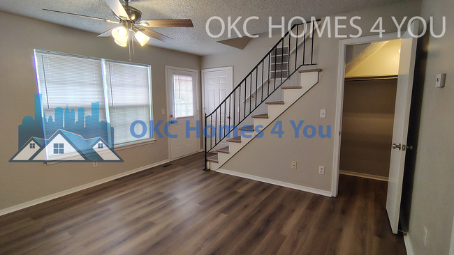 Building Photo - Updated 2bed in Yukon