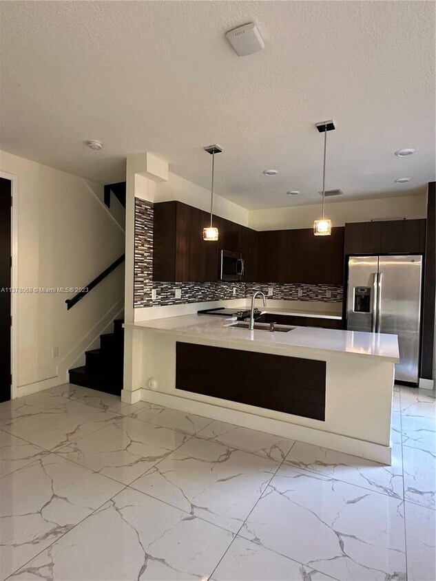 10419 NW 81st Terrace, Doral, FL 33178 Townhome Rentals in Doral FL