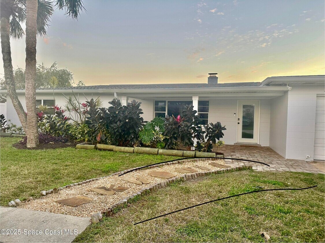 Foto principal - 1707 S Harbor Dr