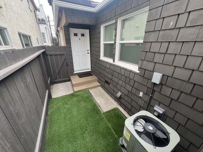 Private Entry Yard Space - 110 Driftwood St