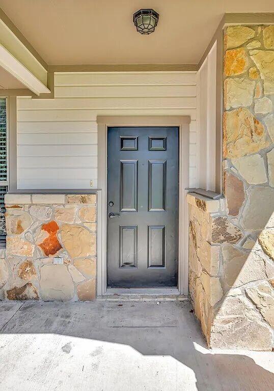 Foto del edificio - 137 Flat Creek Dr