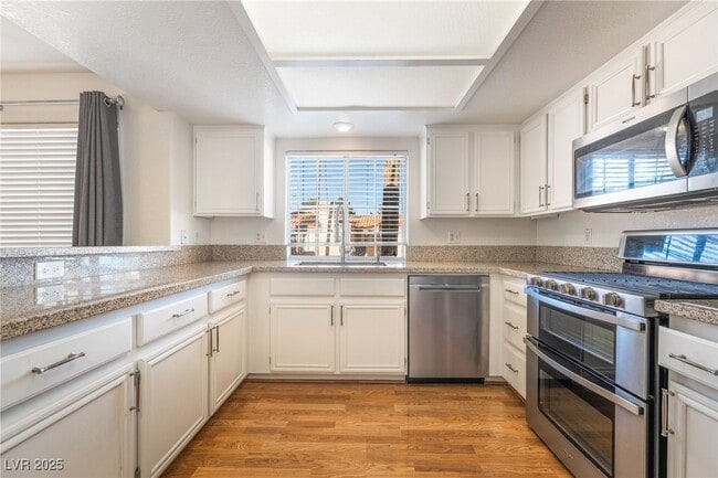 Building Photo - 1851 Hillpointe Rd