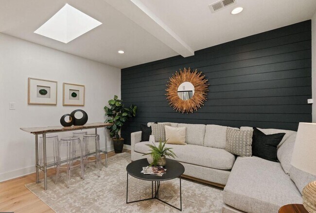 Foto del edificio - 1635 Holbrook St NE