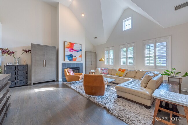 Foto del edificio - 1942 S Prairie Ave