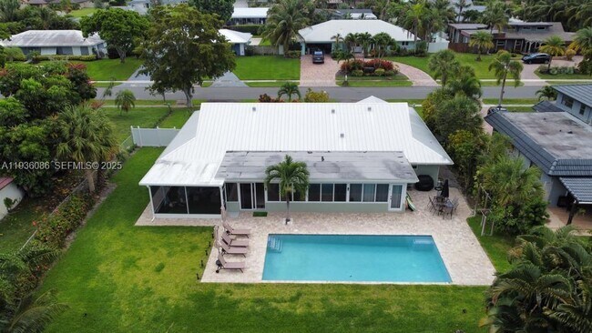 Foto del edificio - 3324 Lakeview Blvd