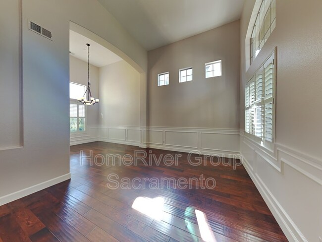 Building Photo - 265 Woodhaven Pl