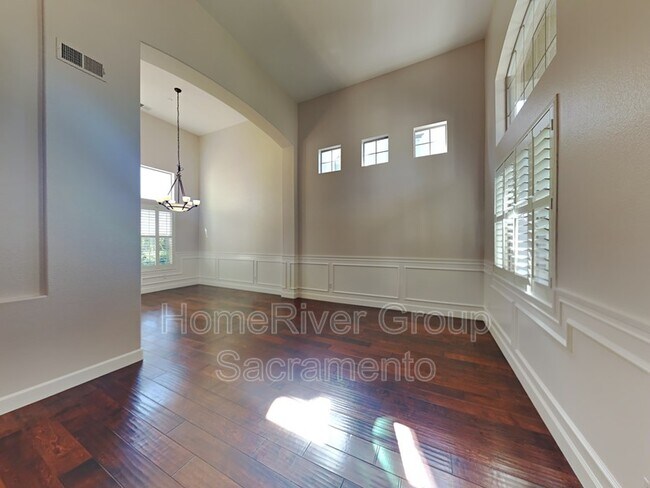 Foto del edificio - 265 Woodhaven Pl